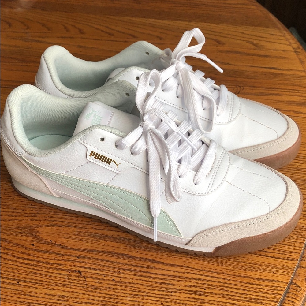 Puma Women's White Mint Green Retro Sneaker 7.5